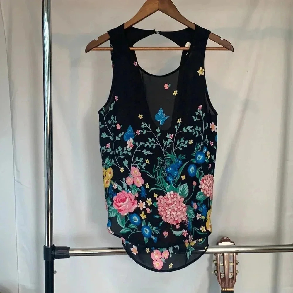 MERAKI FLORAL TOP